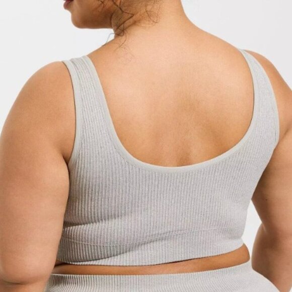 *SOLD* Torrid Scoop Neck Cable Knit Seamless Wireless Bralette 2 2X 18/20 - Picture 2 of 6